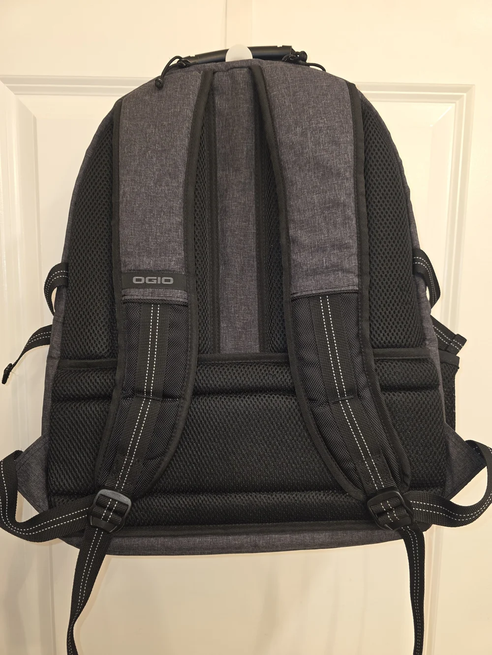 OGIO Men's Dark Gray Travel Backpack
